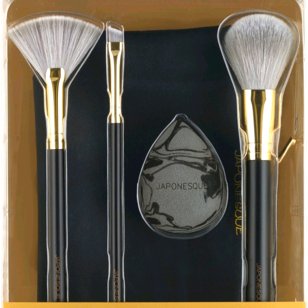 JAPONESQUE's Radiance Makeup Brush and Sponge Set